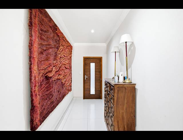 4 BEDROOM HOUSE FOR SALE IN CRAIGAVON